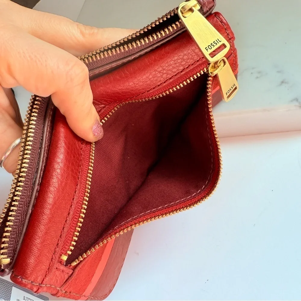 NWT Fossil RFID Preston Zip Clutch Wallet Midnight Crimson